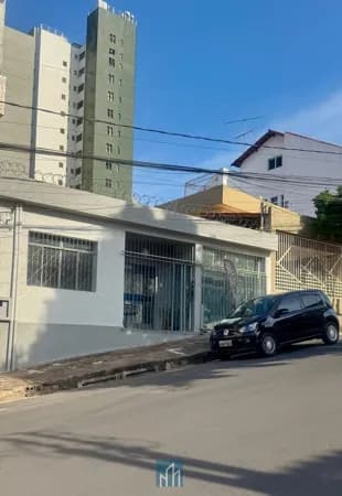 Casa em Divinópolis - Centro