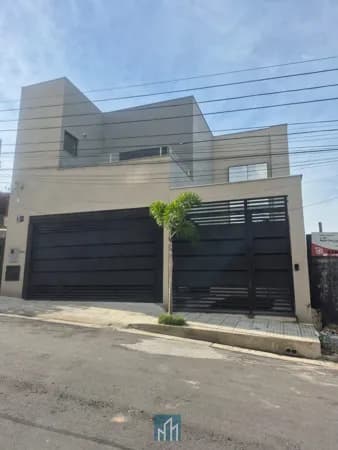 Casa em Divinópolis - Santa Clara