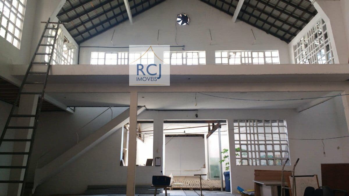 Galpão em São Cristóvão 600 m2