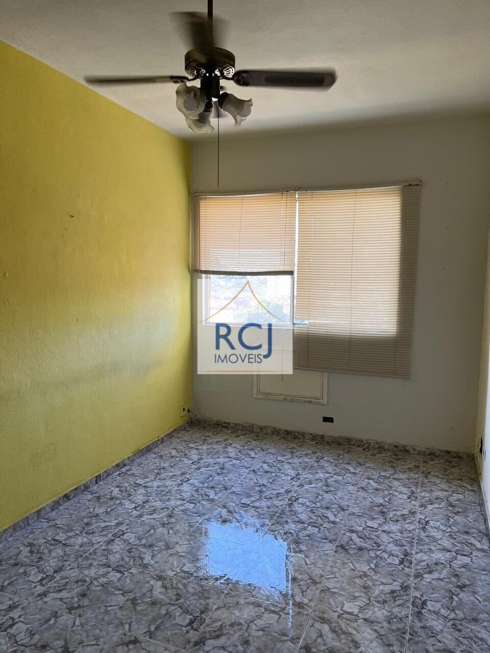 Apartamento 02 quartos rua Delfina Alves Madureira RJ