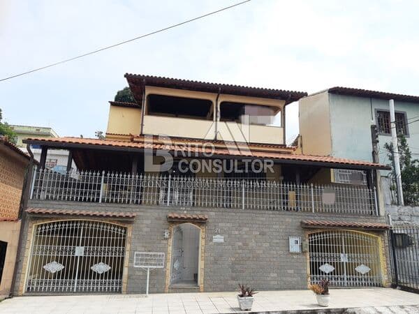 Casa Tríplex 3 Qts, Suíte, Hidro, Sauna, 2 Vagas Cobertas, 240m² Mutuá - São Gonçalo