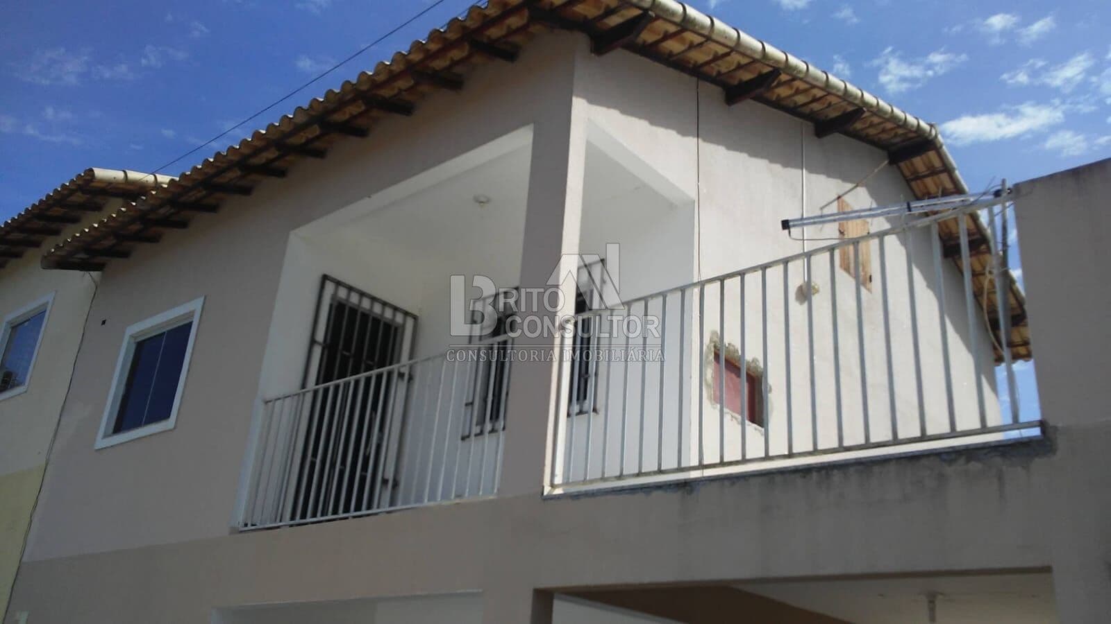 Vendo Casa tipo apartamento 2Qts, Varanda, 1 Vaga - Vista Alegre