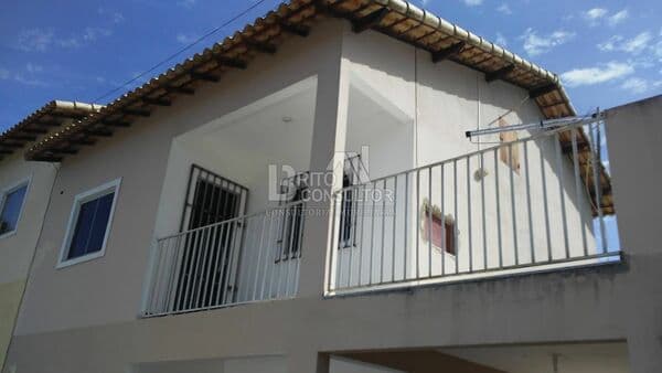 Vendo Casa tipo apartamento 2Qts, Varanda, 1 Vaga - Vista Alegre