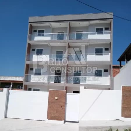 Apartamento Padrão com 2 Quartos, Varanda, 1 Vaga - 56 m² - Laranjal / São Gonçalo.