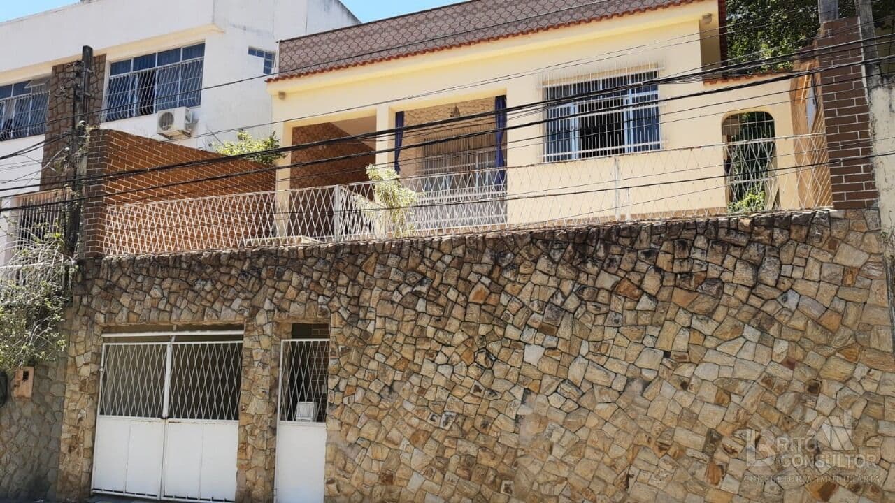 Casa para Venda em Fonseca, Niterói/RJ - 3 Qts, Suíte, Piscina. Quintal e Vaga.