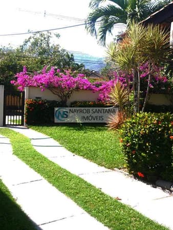 CASA LINEAR EM CONDOMÍNIO FECHADO - ENERGIA SOLAR !!!