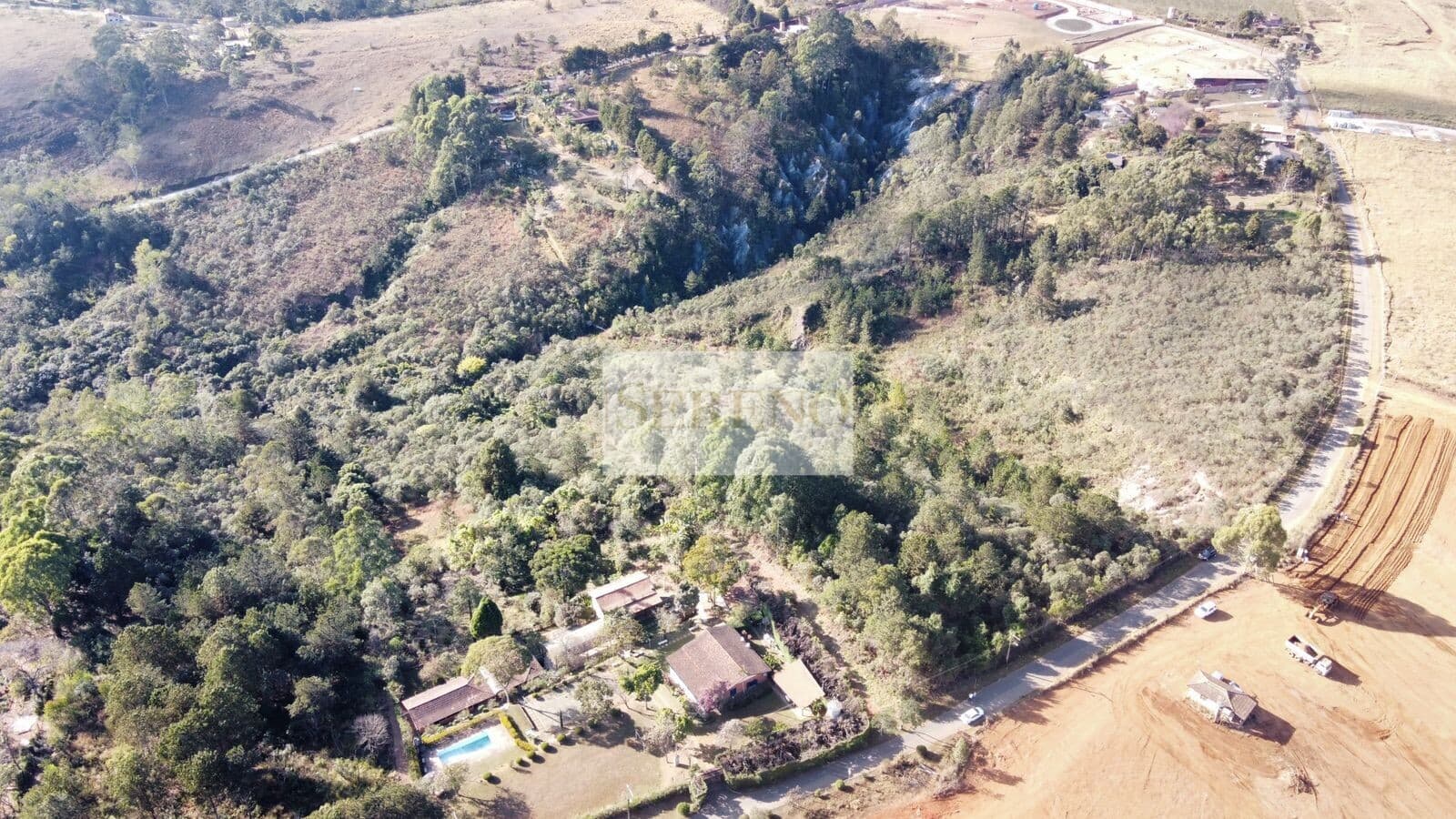 Terreno 36.000 m2 a venda, finalidade residencial e comercial, dentro do condomínio fechado Estância Estoril I, Nova Lima, MG