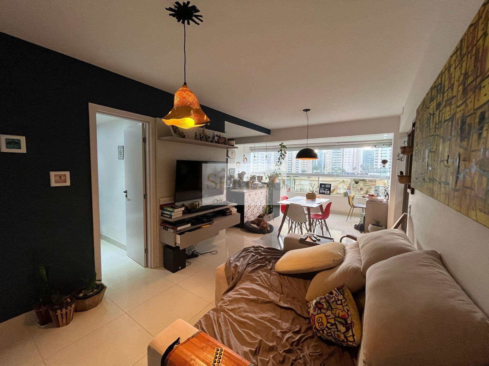 Apartamento decorado 01 suíte a venda, 56 m2, 01 vaga, 02 banhos, resort, Vila da Serra, Nova Lima, MG.