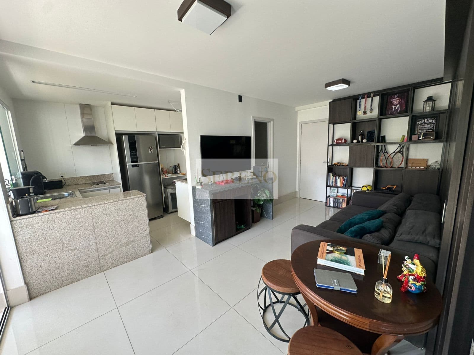 Apartamento de luxo 01 suíte a venda, 56 m2, 02 banhos, marcenaria, 01 vaga, lazer tipo resort, box despejo e fino acabamento, Vila da Serra, Nova Lima, MG - Brasil.