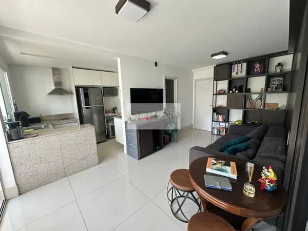 Apartamento de luxo 01 suíte a venda, 56 m2, 02 banhos, marcenaria, 01 vaga, lazer tipo resort, box despejo e fino acabamento, Vila da Serra, Nova Lima, MG - Brasil.