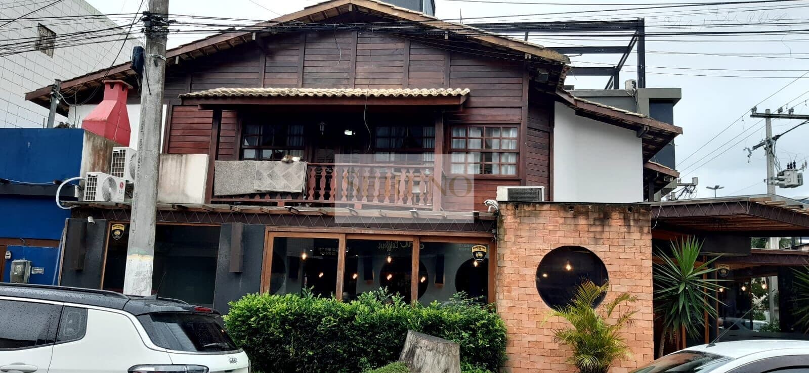 Sobrado a venda, são 220 m2, 04 quartos, imóvel de esquina no melhor ponto do Braga, Cabo Frio/RJ.
