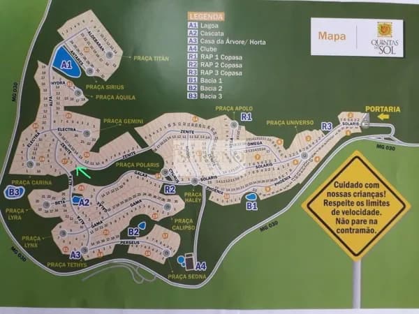 Lote sensacional 1.351 m2, lote é o 01 da Quadra 27, tem duas frentes 20M para a Rua Alfa ou 46M para a Rua Zenite, ao lado de uma reserva natural de mata e 50 metros da cachoeira, m dos pontos mais nobres do condomínio, vista maravilhosa, privacidade to