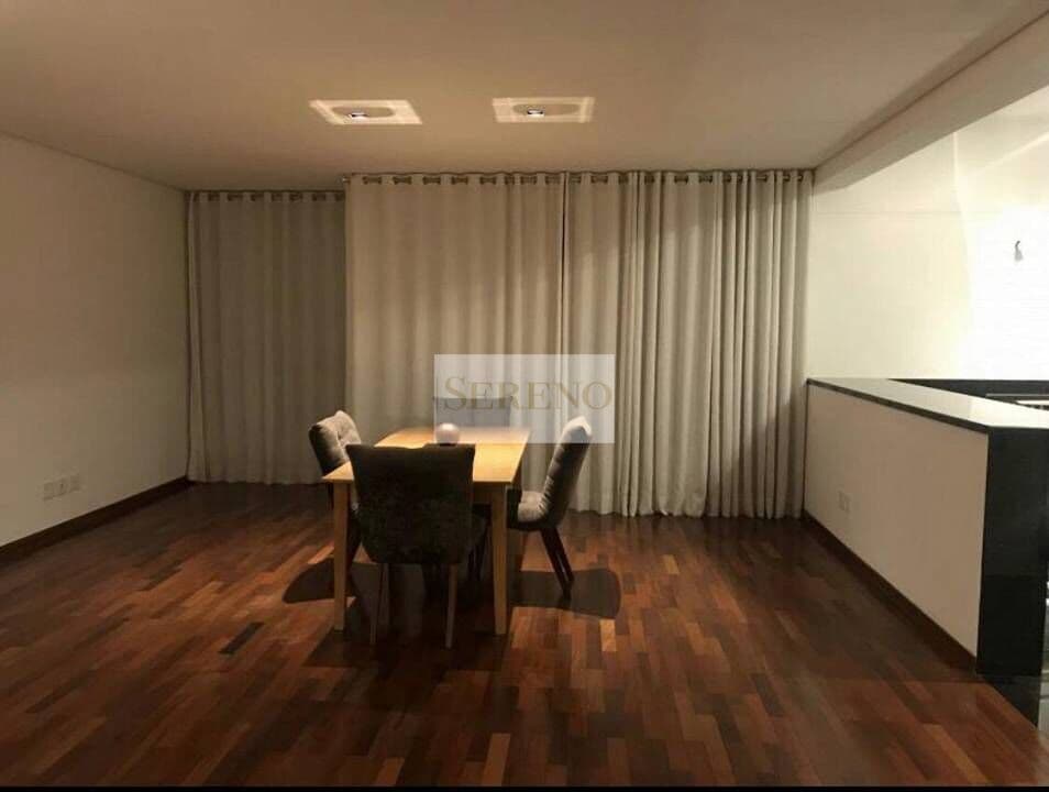 Apartamento loft alto padrão, decorado e mobiliado, 02 quartos a venda, 80 m2, 1º andar: sala ampla, pé direito duplo 02 ambientes, cozinha integrada, marcenaria, área de serviço e lavabo, 2º andar: suíte muito ampla e iluminada c closet, andar alto, vis