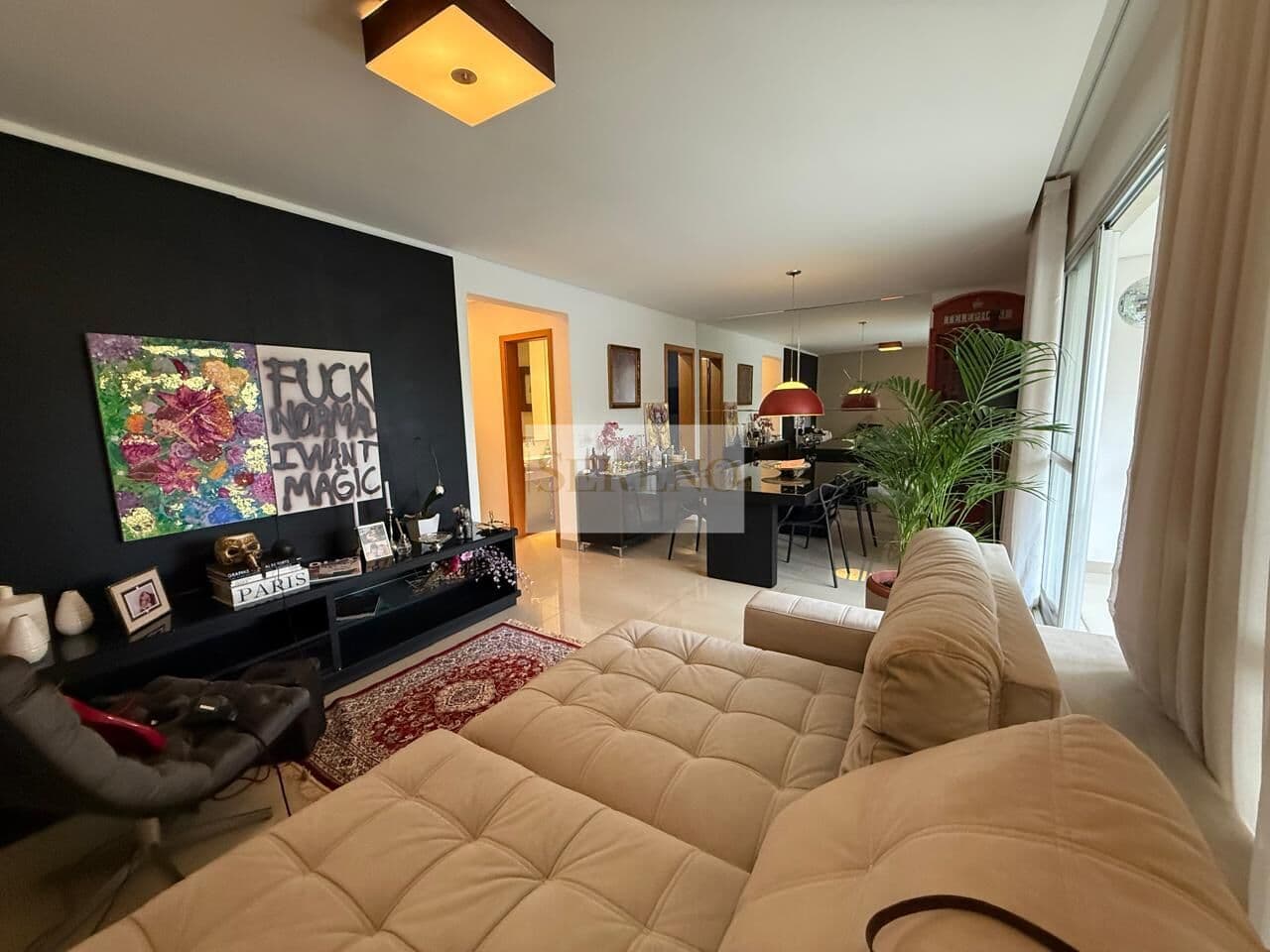 Apartamento de luxo 04 quartos a vendas, 126 m2, suíte, sala e cozinha amplos, varanda gourmet, 03 vagas, vista, condomínio resort, Vila da Serra, Nova Lima, MG.