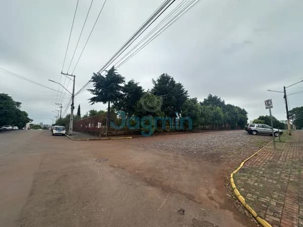 VENDE-SE TERRENO DE ESQUINA COM 2.166M2 - BAIRRO STORCH