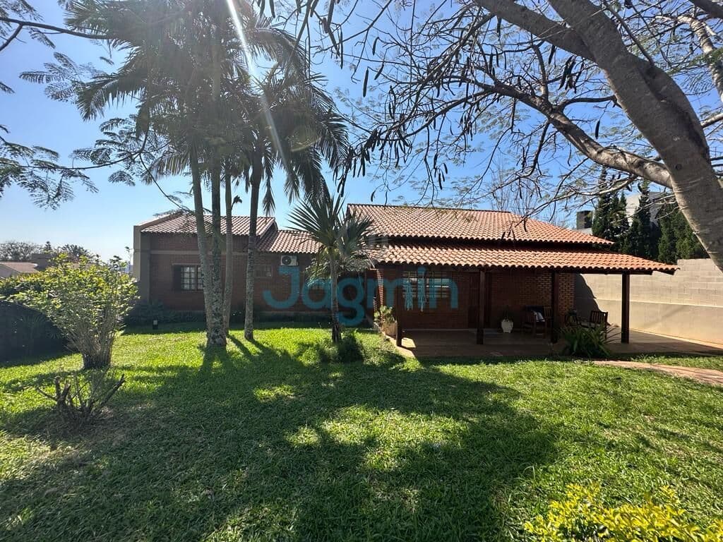CASA DE ALTO PADRÃO - CONDOMÍNIO BURTET