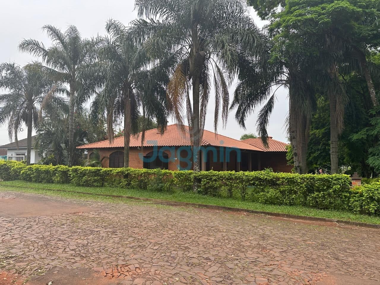 VENDE-SE CASA TIJOLO À VISTA - B. SÃO JOSÉ IJUÍ/RS