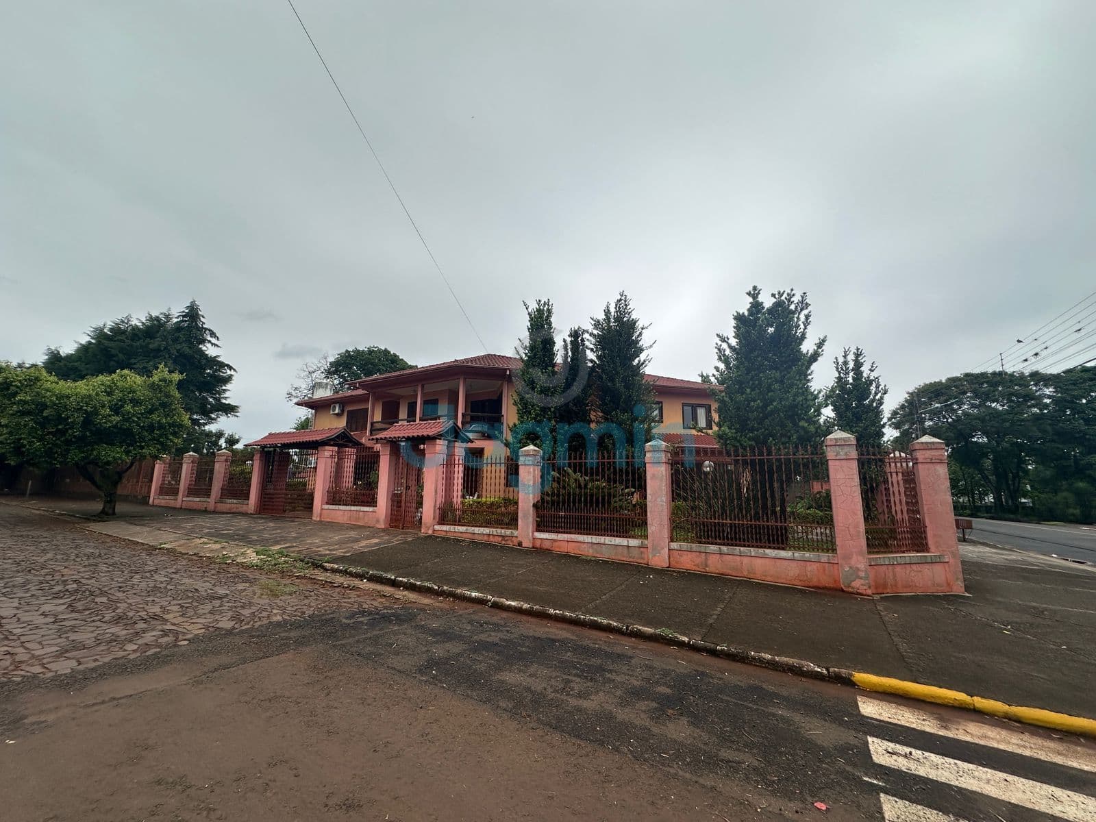 VENDE-SE CASA NO BAIRRO STORCH - IJUÍ/RS