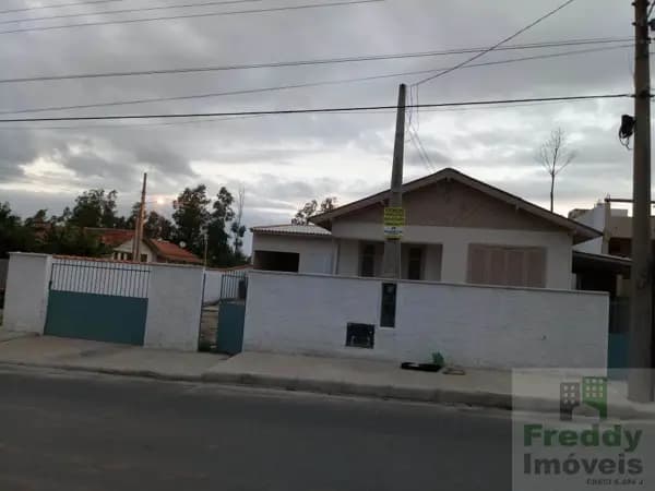 Casa à venda em Laguna/SC