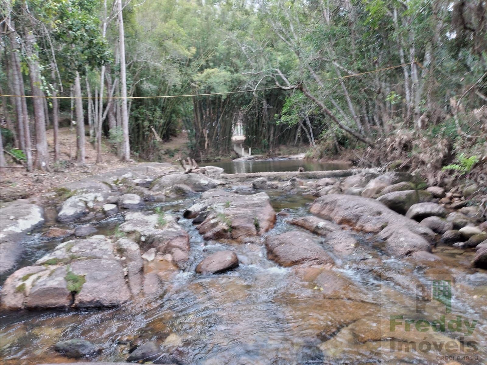 Sítio com cachoeira à venda no bairro São Tomas - Imaruí/SC