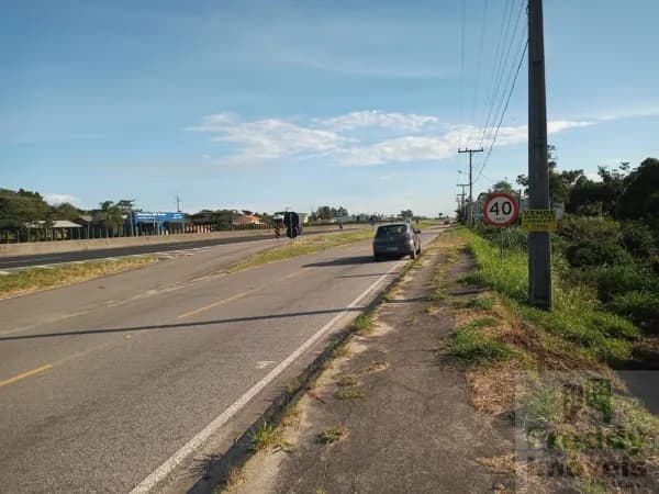 Terreno na BR 101 em Laguna com 17,30X90,21
