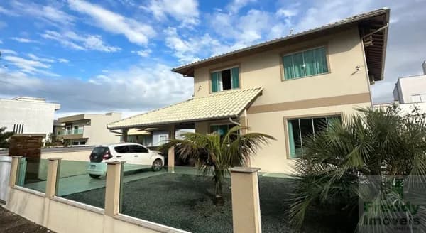 Casa em Laguna - Praia do Sol