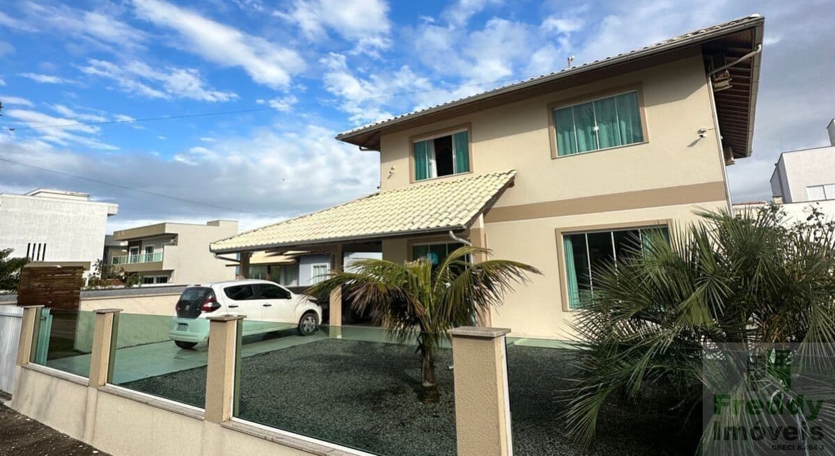 Casa em Laguna - Praia do Sol