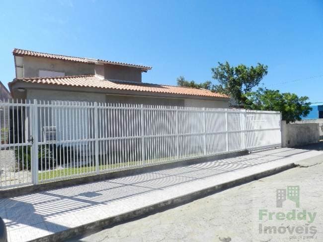 Casa à venda no bairro Campo de Fora em Laguna/SC