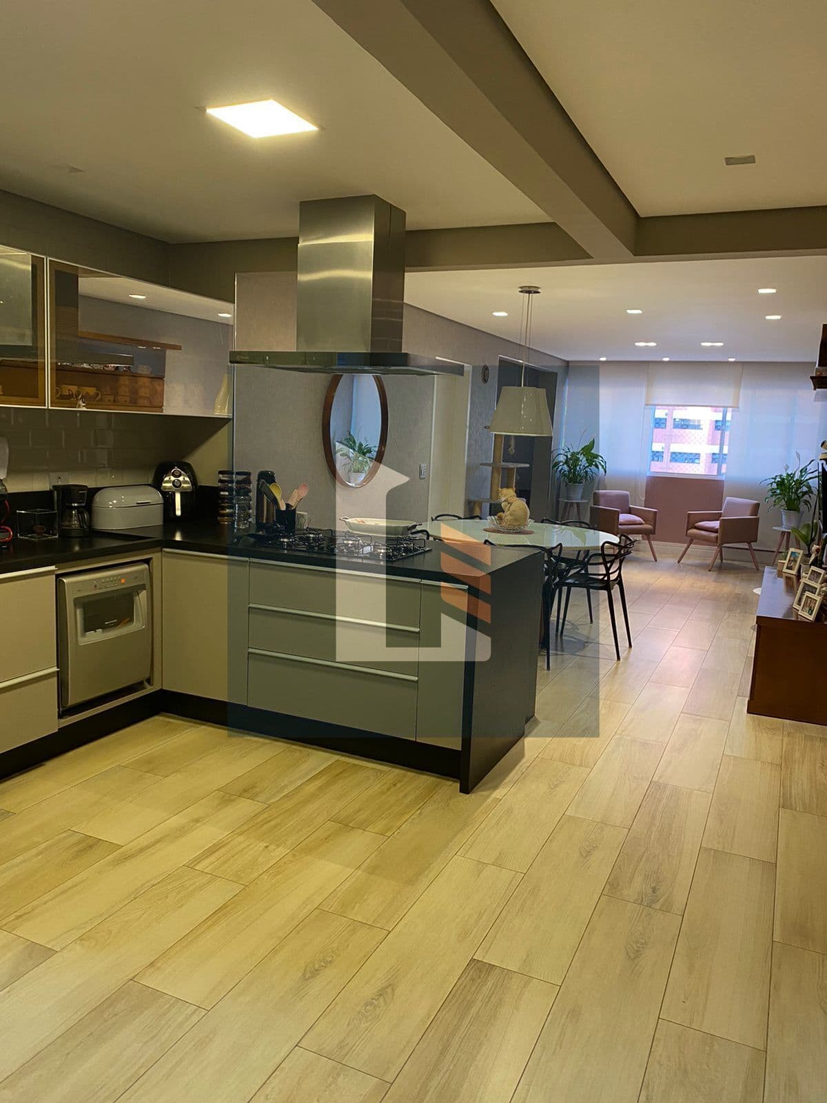 Apartamento 3 dormitórios na Pompéia