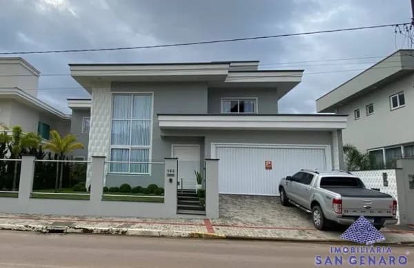 Casa de Alto Padrão - Rua Justina de Barba Ledra