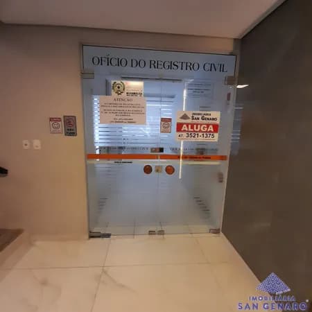 Salas Comerciais na Galeria Bazzanella