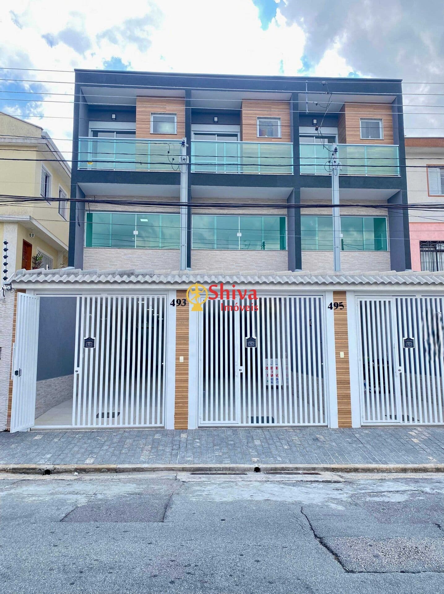 Sobrado novo de alto padrão à venda na Penha
