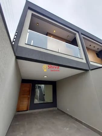 Sobrado novo, com quintal, à venda na Vila Buenos Aires