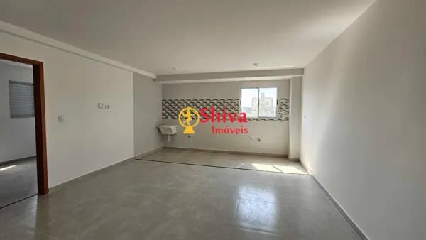 Apartamento com 2 dormitórios, sendo 1 suíte a venda na Vila Esperança.