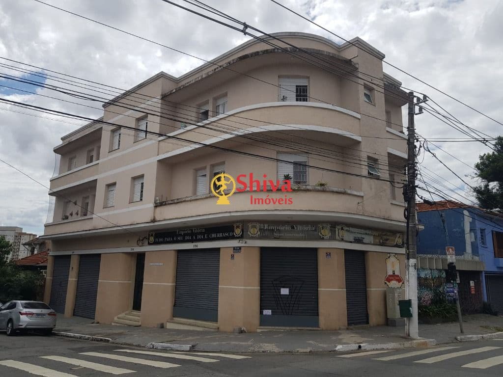Prédio com 2 salões comerciais e 4 apartamentos, a venda no centro da Penha, SP