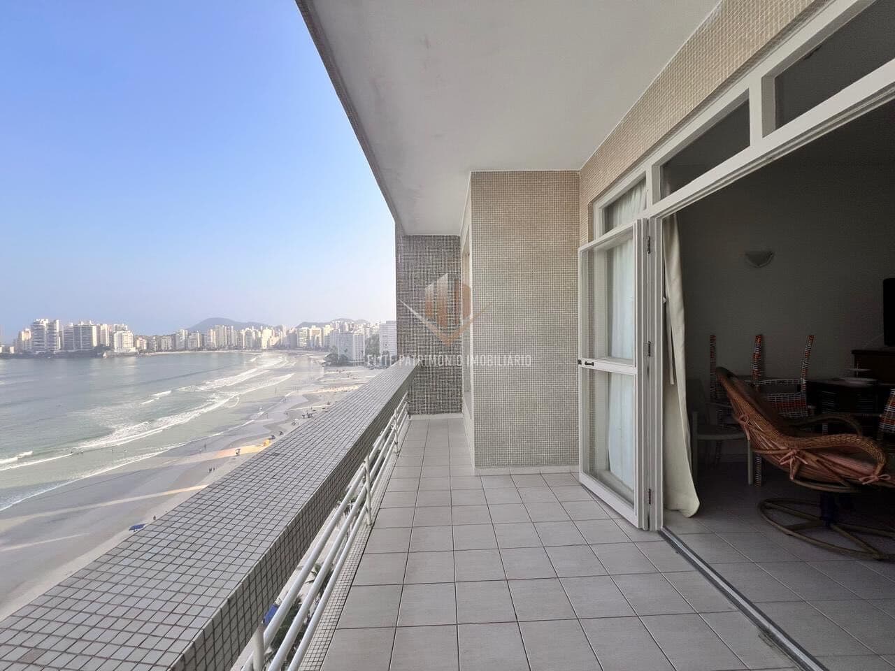 Apartamento Alto Padrão de Frente para o Mar Praia das Pitangueiras SP!