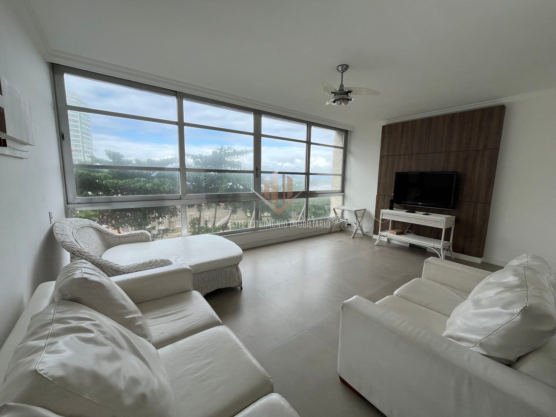 Apartamento em Guarujá - Pitangueiras