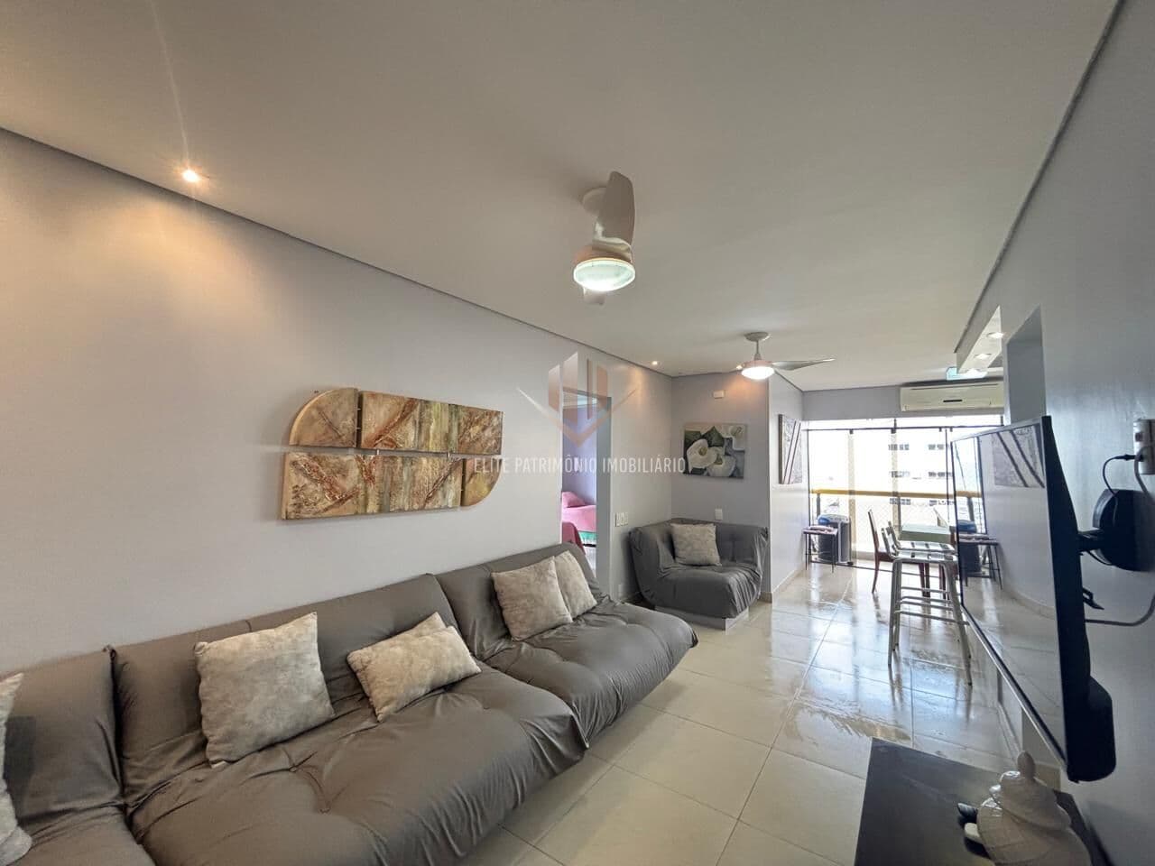 Apartamento na Praia das Pitangueiras Guarujá SP.