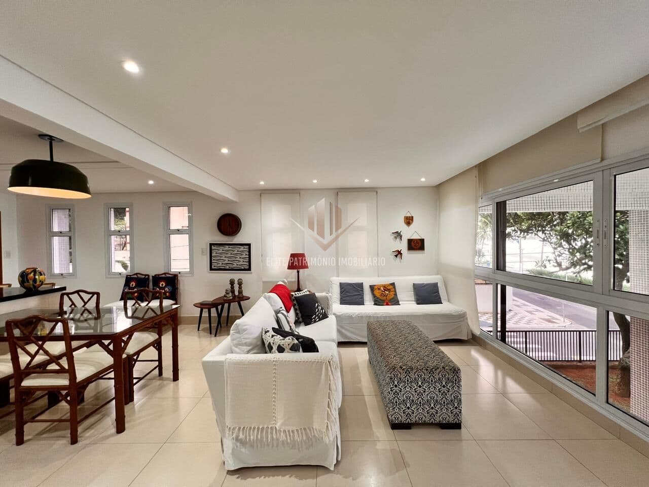 Apartamento na Praia das Astúrias Guarujá SP.