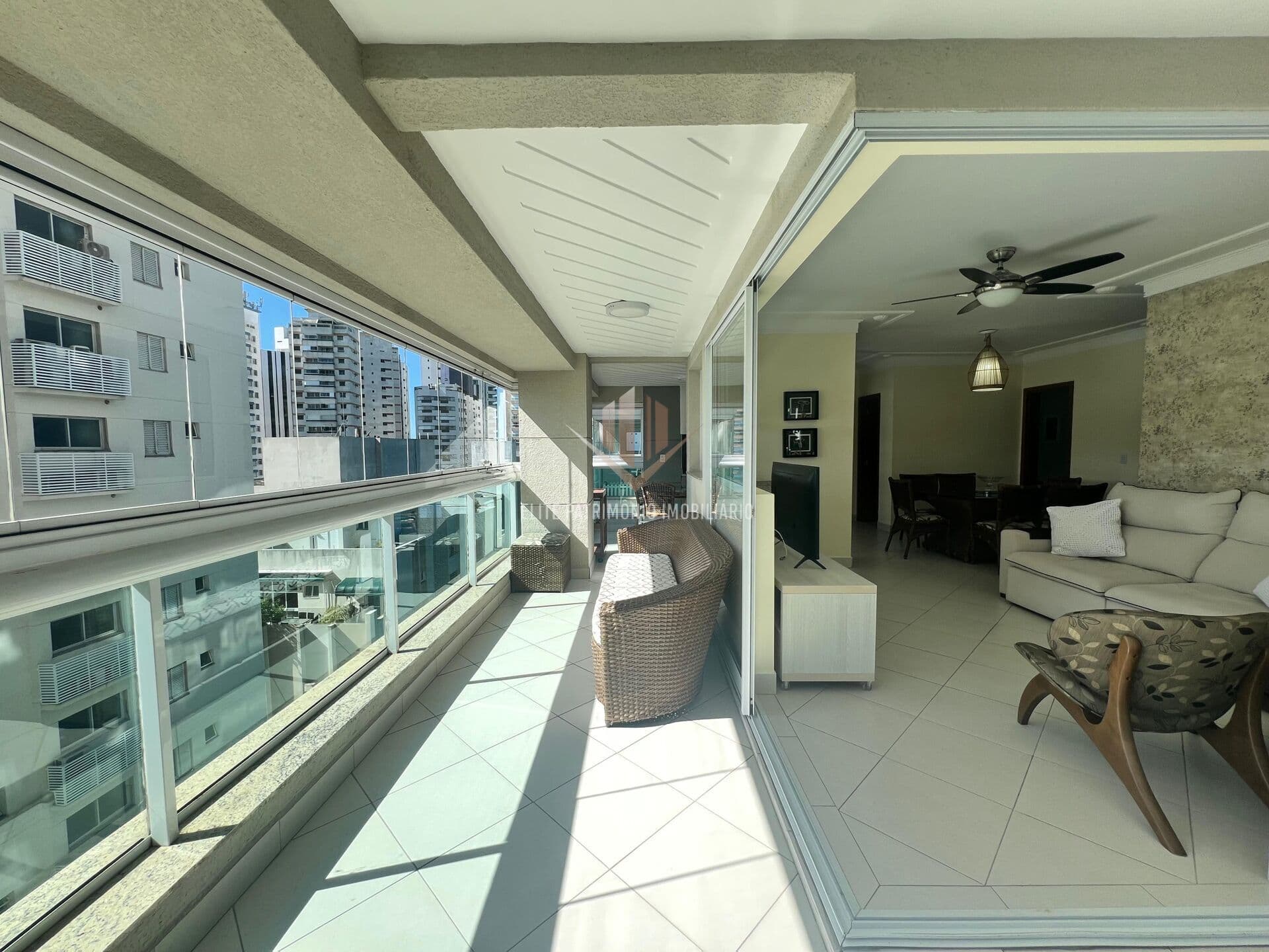 Apartamento Alto Padrão em Praia das Astúrias, Guarujá/SP