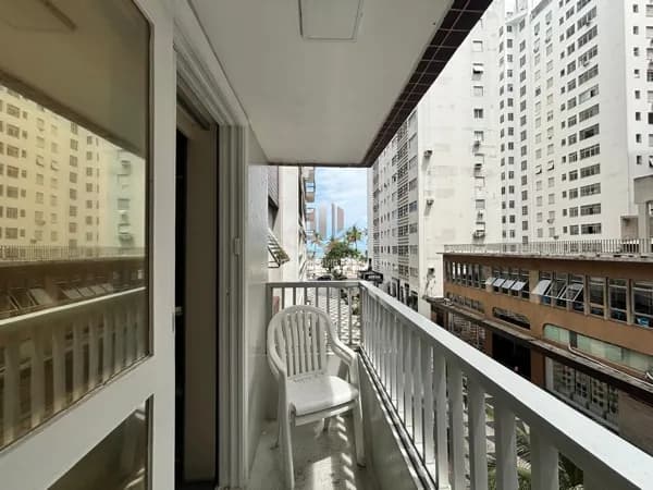 Apartamento na Praia das Pitangueiras Guarujá SP.