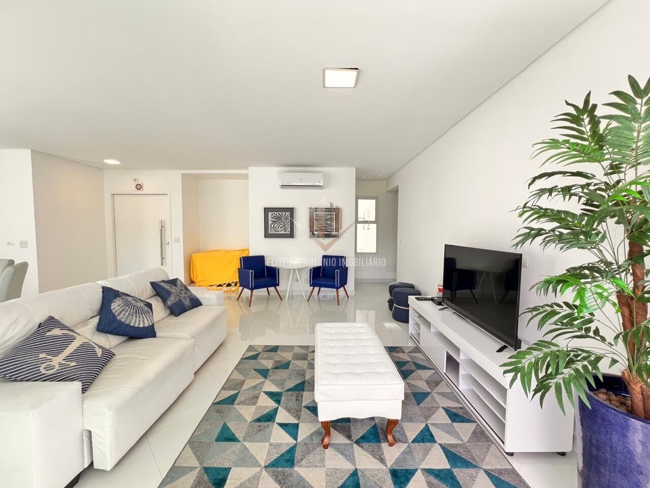 Apartamento Alto Padrão a venda na Praia das Pitangueiras Guarujá SP.