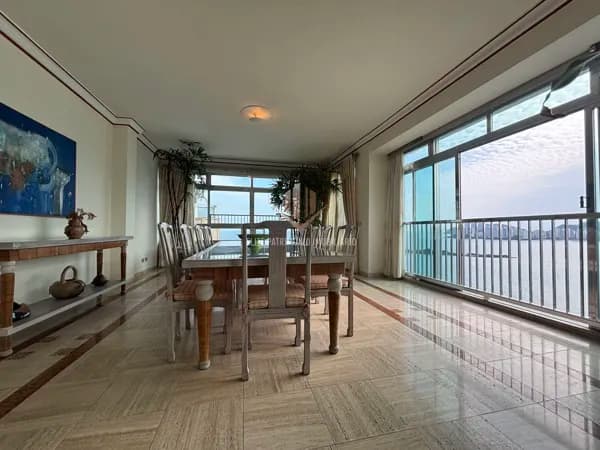 Apartamento em Guarujá - Pitangueiras