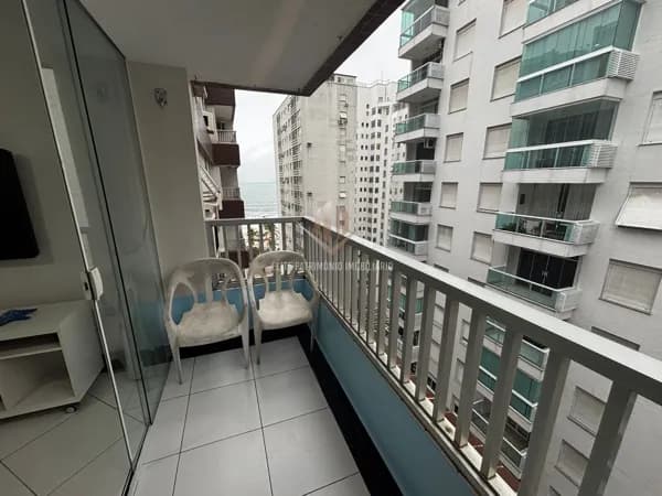 Apartamento na Praia das Pitangueiras Guarujá SP.