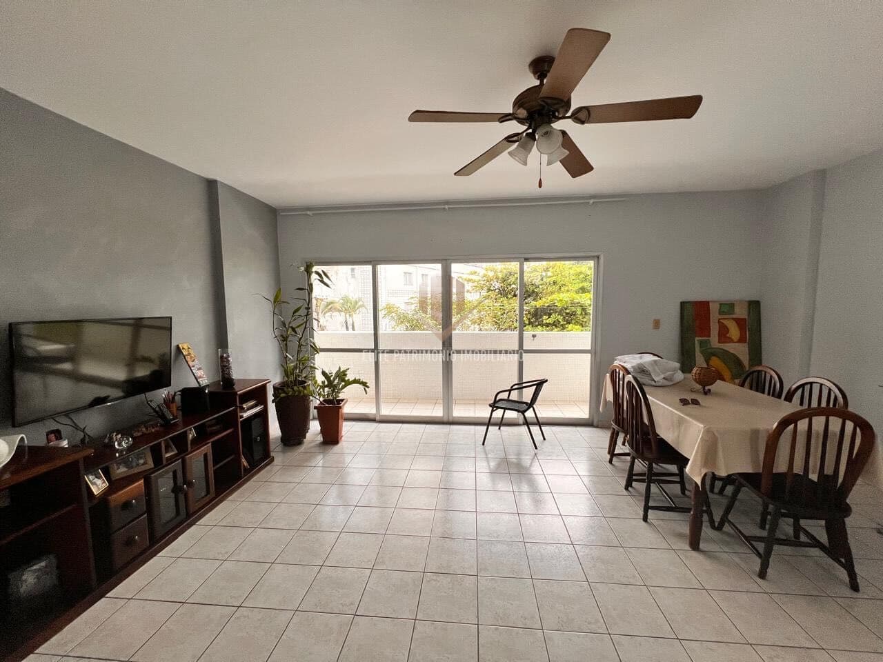 Apartamento na Praia das Astúrias Guarujá SP.