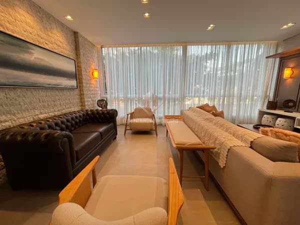 Apartamento Alto Padrão na Praia das Pitangueiras Guarujá SP.