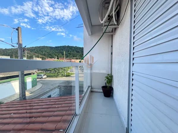 Sobrado Novo na Residencial Vitória Park Guarujá SP.