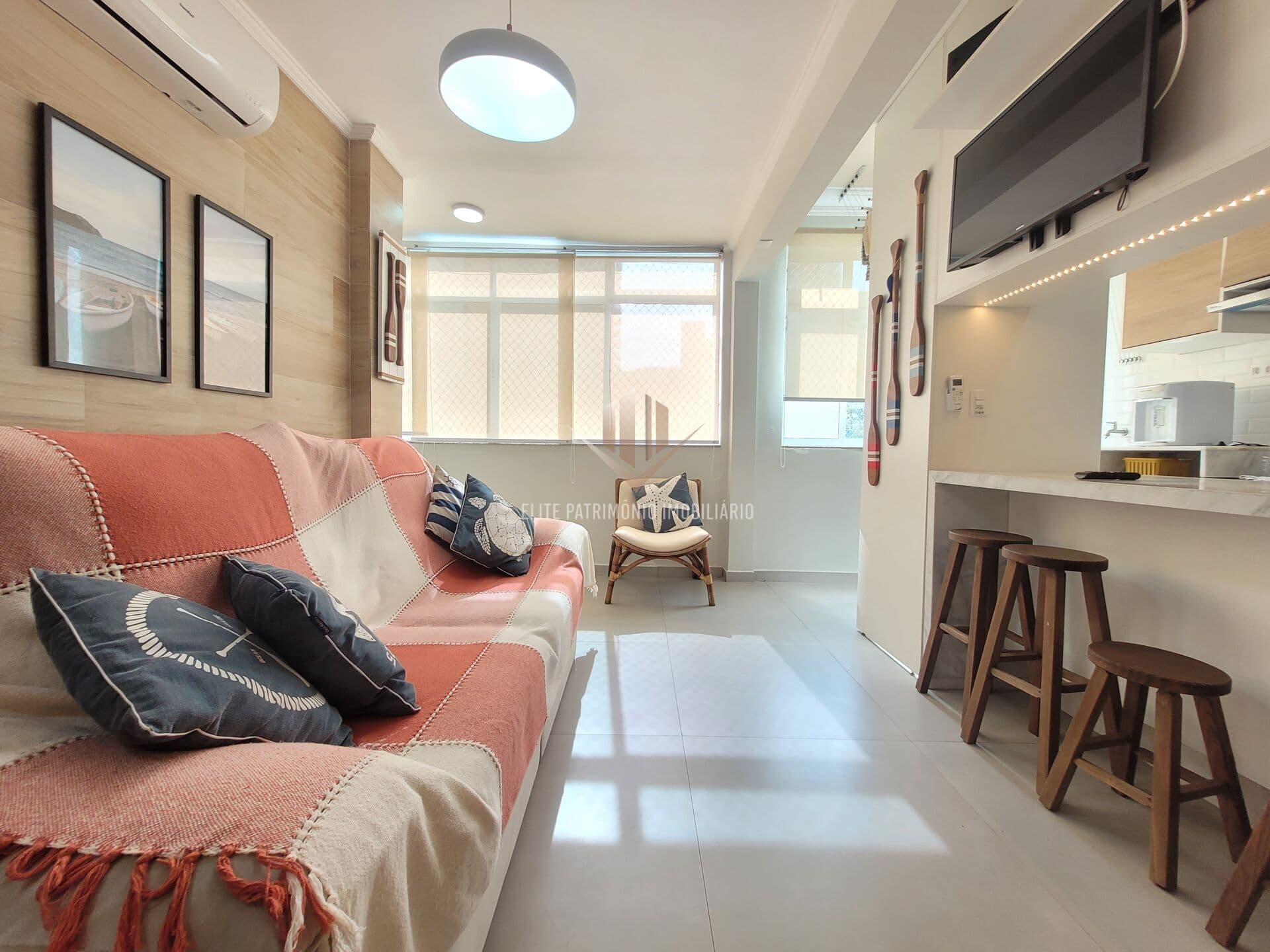 Apartamento a venda na Praia das Astúrias Guarujá SP.
