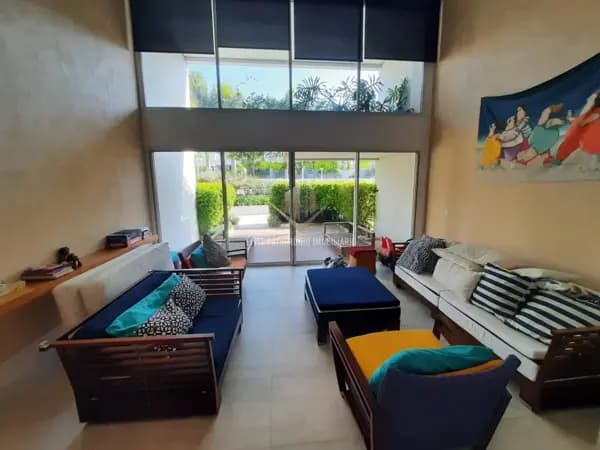 Casa em Condomínio Fechado na Praia de Pernambuco Guarujá SP.