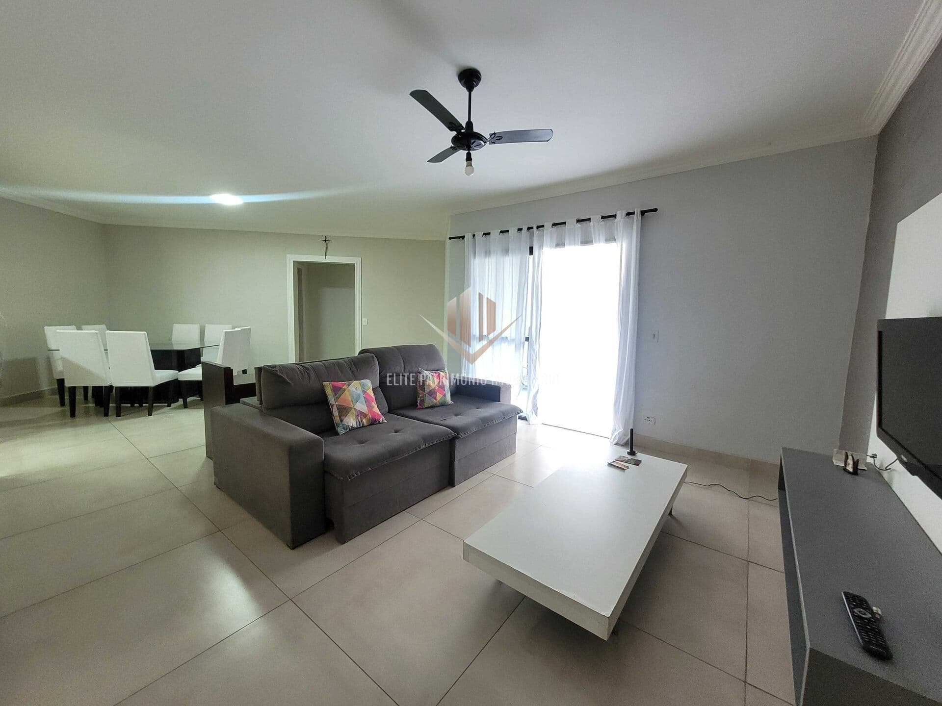 Apartamento em Guarujá - Pitangueiras